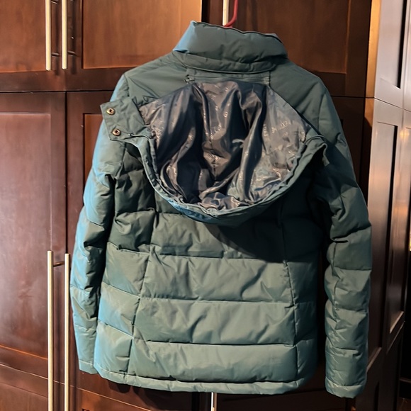 Size 8 Ladies Jacket. Practically Brand New - Mountain Warehouse- Blue - Picture 4 of 6